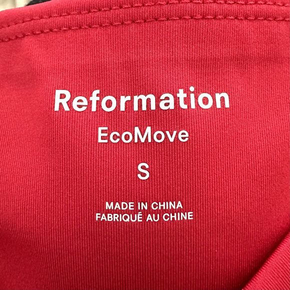 NEW Reformation EcoMove High Rise 7" Bike Short in Lipstick Red - Picture 6 of 7